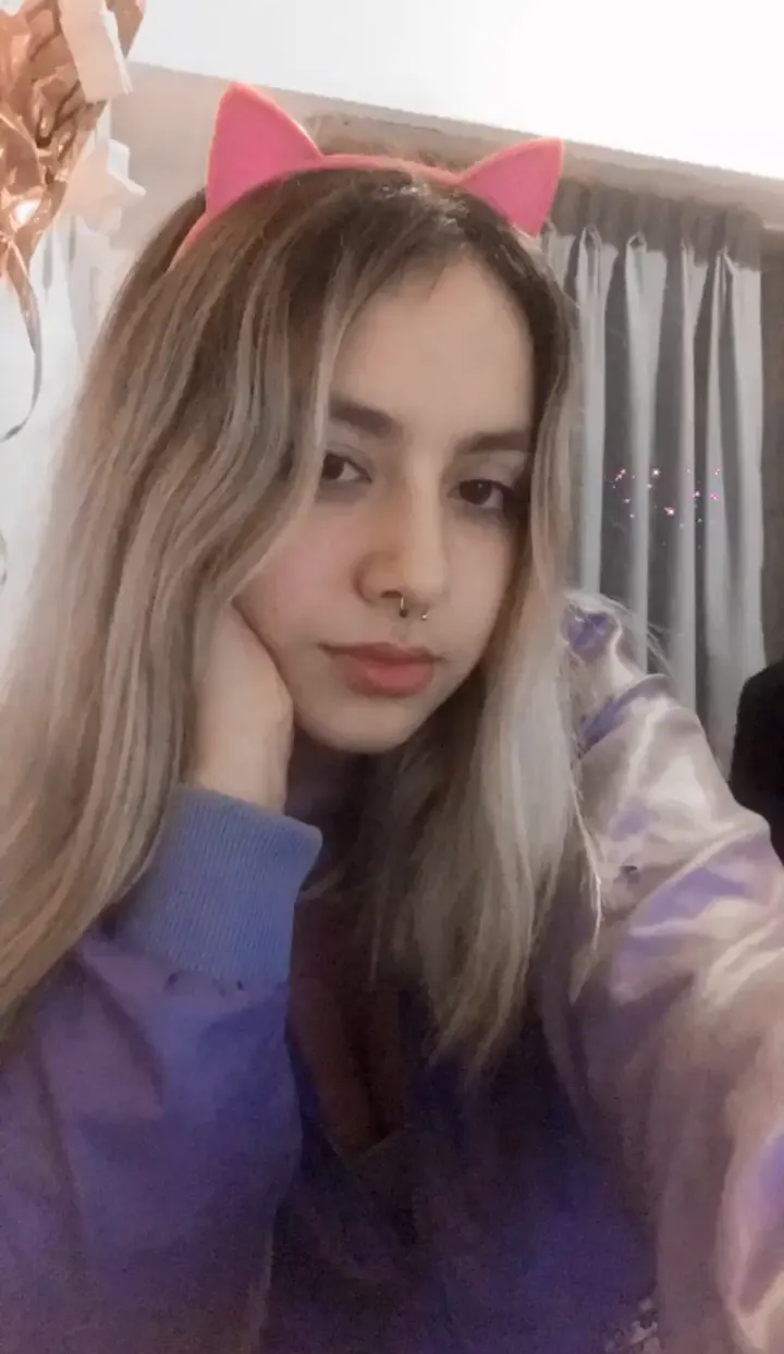 Que Linda Mina😍🤤