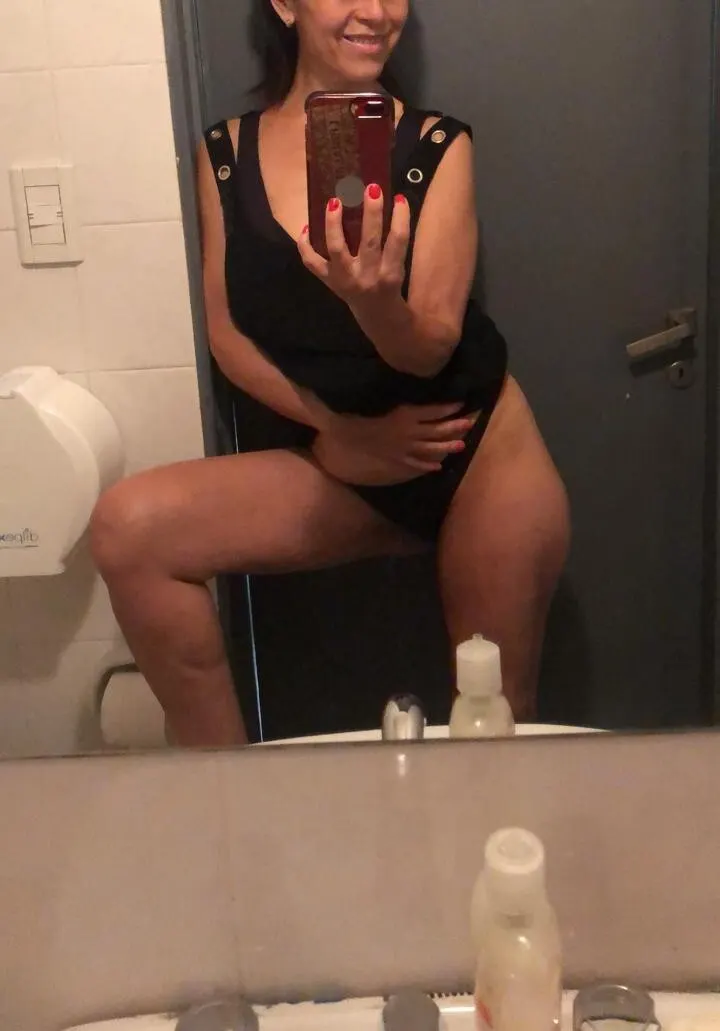 La putita de mi amante en el laburo