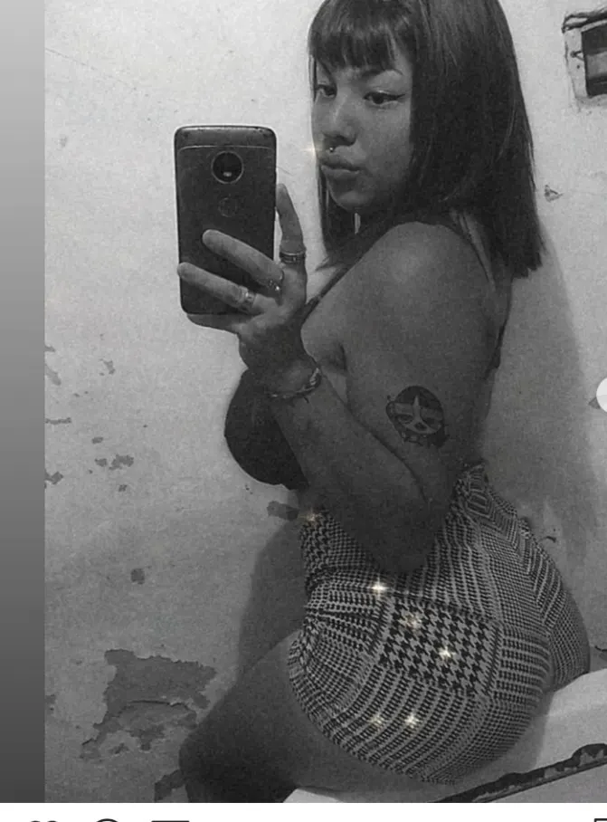 Linda tetona🤤