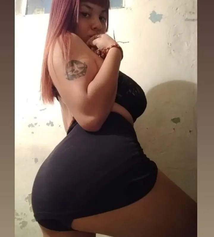Linda tetona🤤