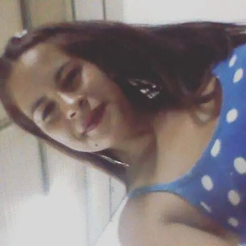 Alguien la conoce a esta puta hermoza?