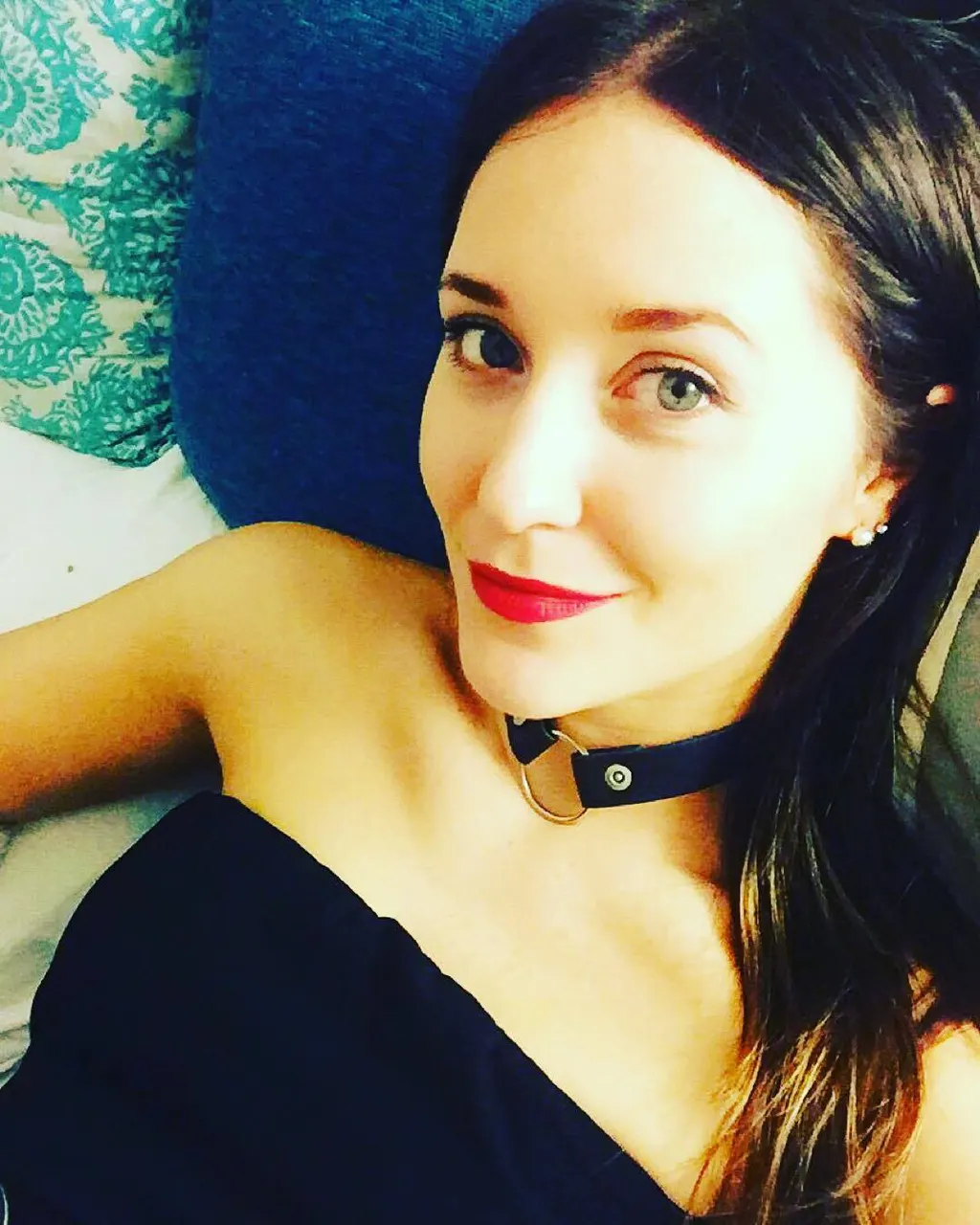 Caro Haldemann (parte 2) + gifs desnuda
