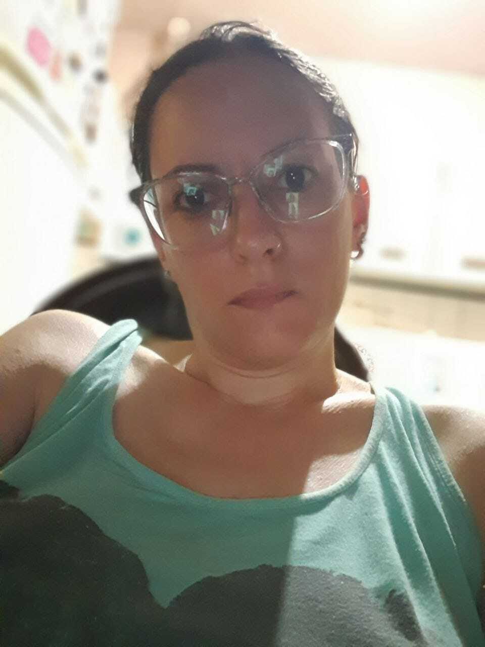 Romy de Lanu, colita usadita y labios colgando