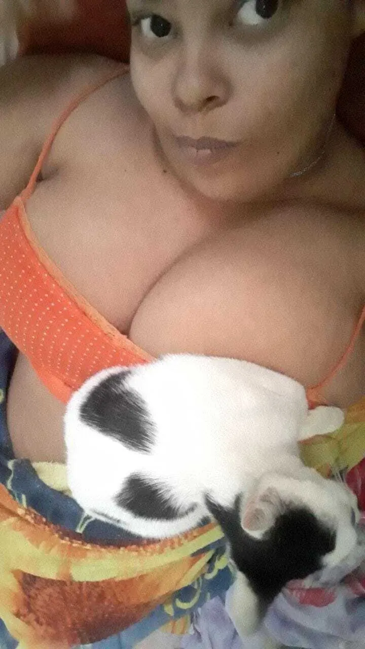 Mailyn se hace la linda