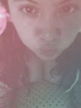 Le Regalo Un Celular a mi ahijada y me envía fotos
