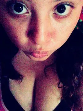 Le Regalo Un Celular a mi ahijada y me envía fotos