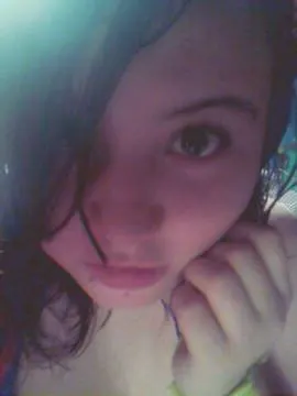 Le Regalo Un Celular a mi ahijada y me envía fotos