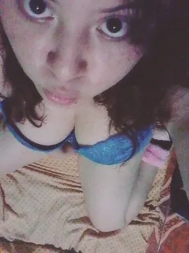 Le Regalo Un Celular a mi ahijada y me envía fotos