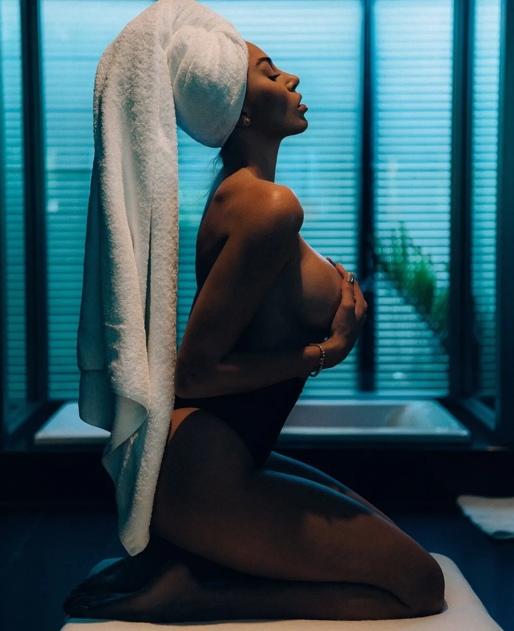 La caliente Khloe Terae