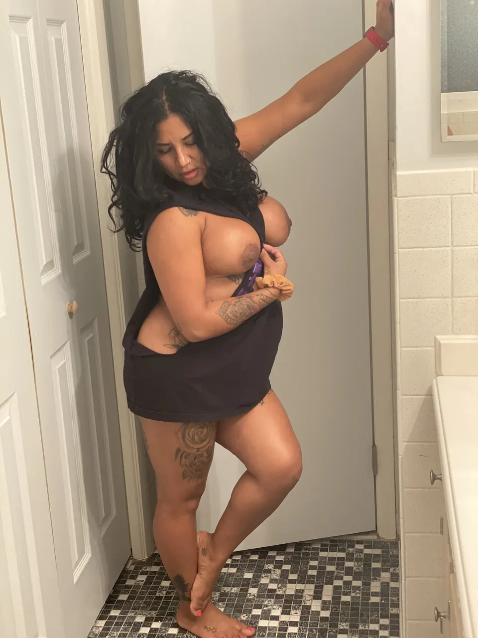 Ricas tetas tiene la morocha