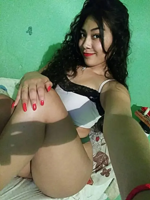 Ella es de Arguello Cordoba Yamila Moreno
