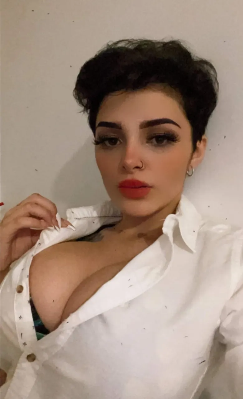 Karely ruiz y sus Enormes Tetas