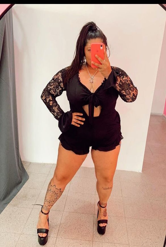 Karen Fonseca ( Jesús María) tetona cordobesa