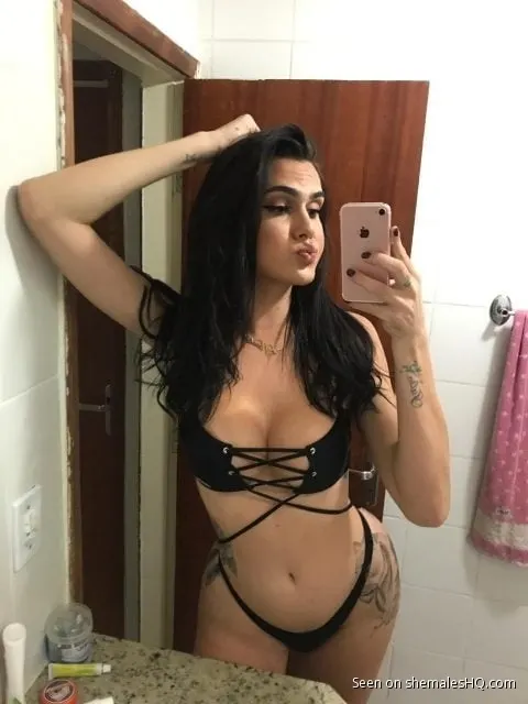 nicolly una trans muy hot