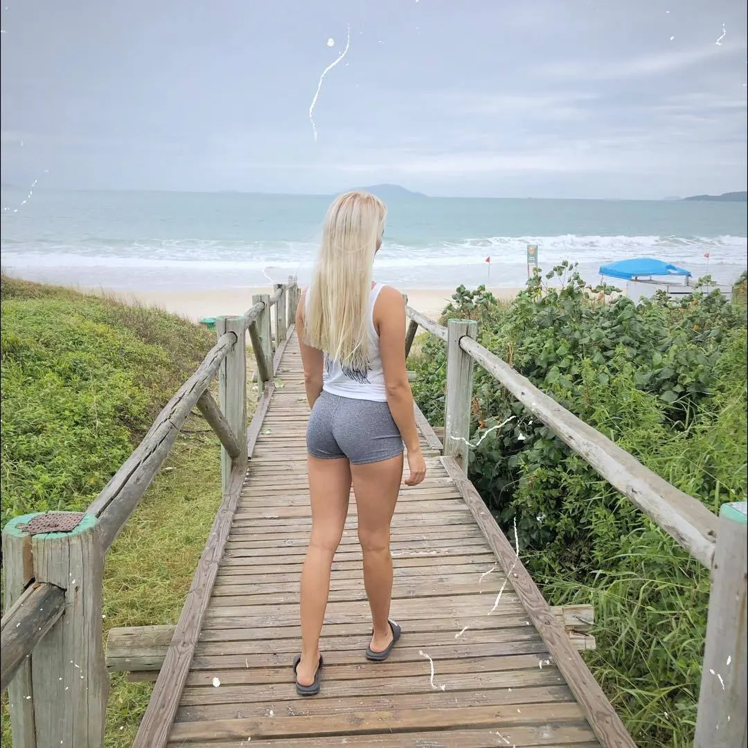 Rubia Tremeeeenda soft