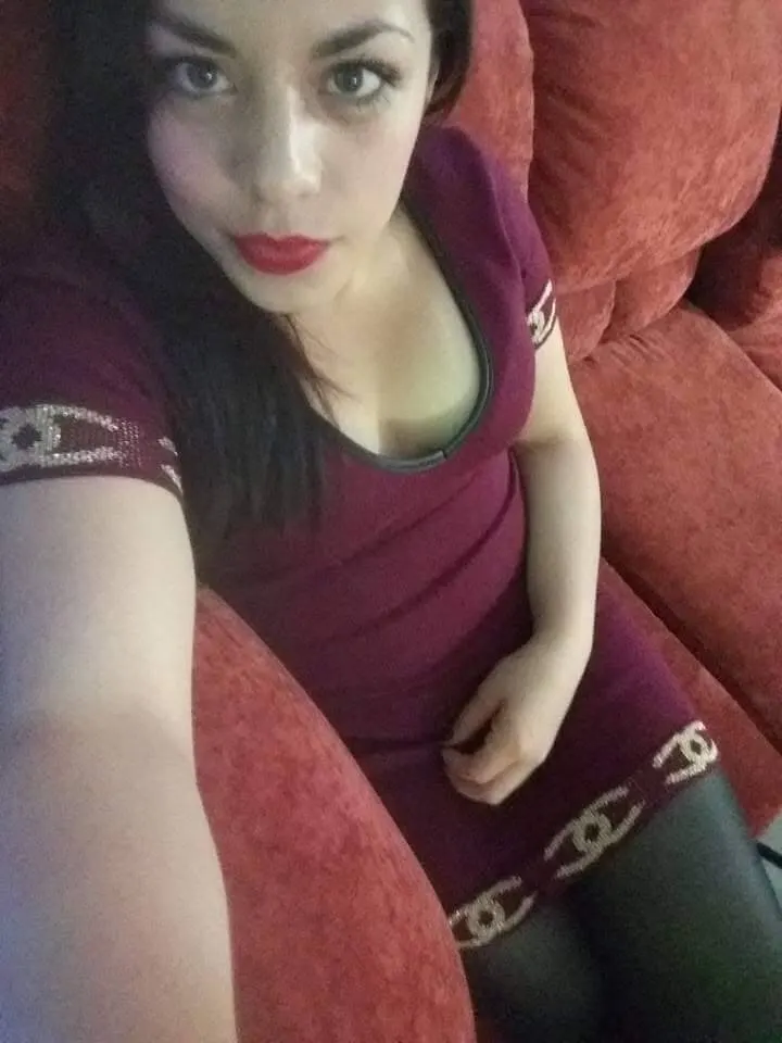 Alicia Lisbeth rica culoncita.
