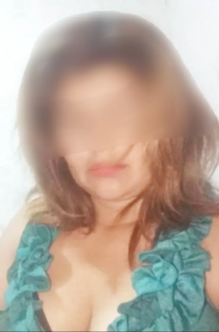 Coño tan lindo y madurita muy feliz satisfecha