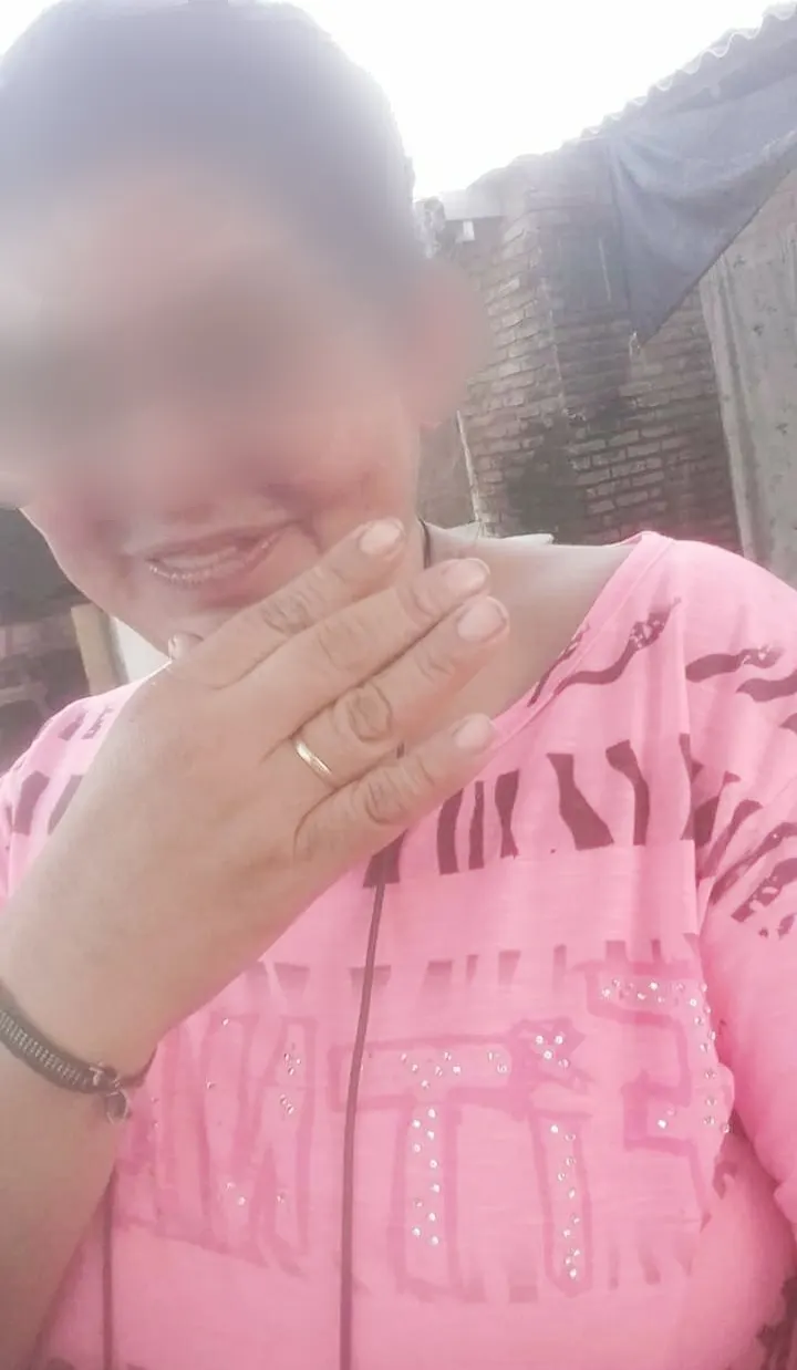 Coño tan lindo y madurita muy feliz satisfecha