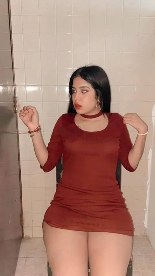 Sabrosa 🤤 quién la quiere ver cómo Dios la trajo al mun