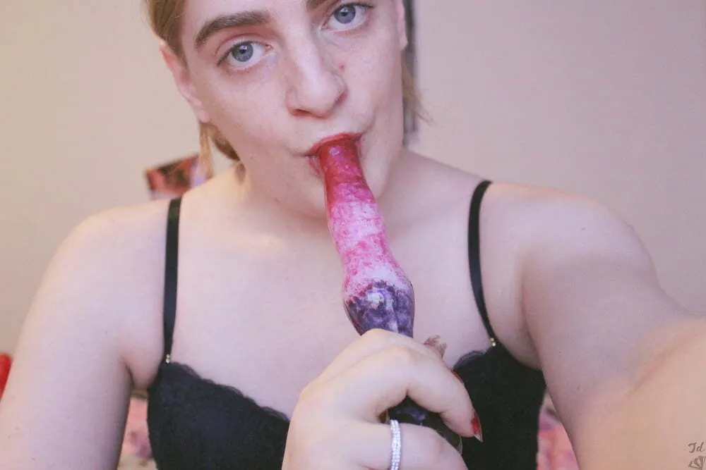 Una linda mujer sumisa