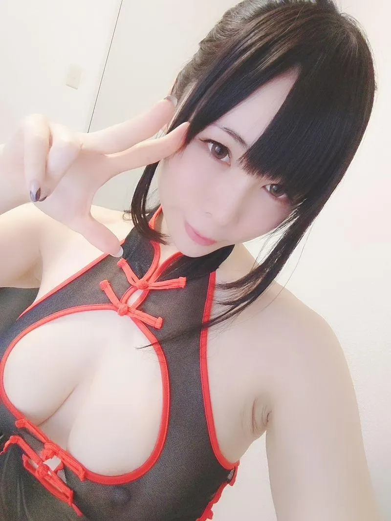 Hermosa cosplayer japonesa enseña todo😍
