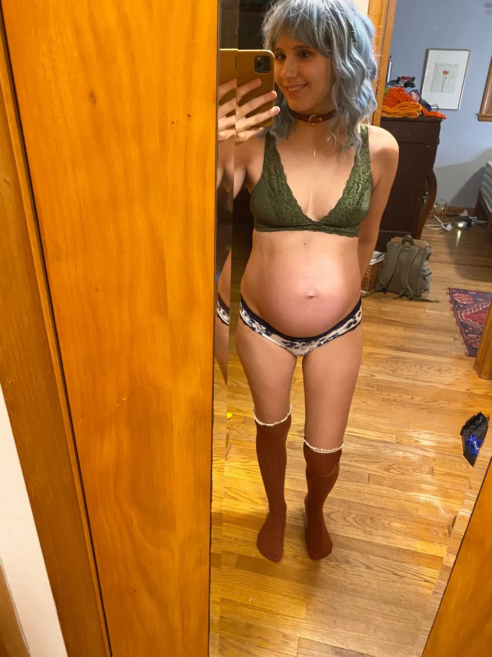 PREÑADA hermosa con un coño XXL