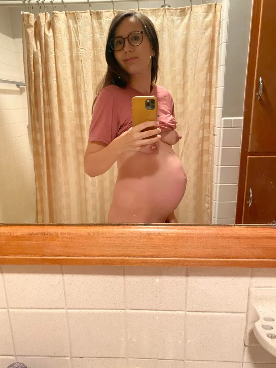 PREÑADA hermosa con un coño XXL