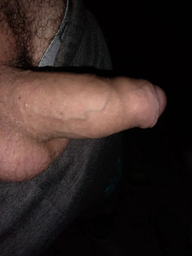 Tengo mí verga muy sola, alguien le quiere hacer compañía