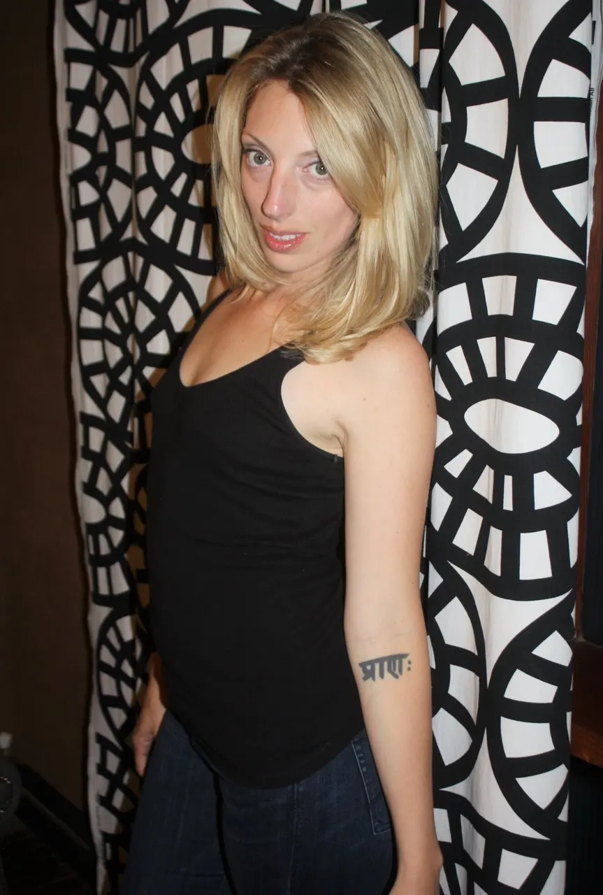 MILF Amateur 009, Tina