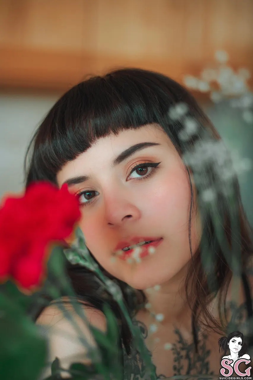 Mina Suicide - Feel My Flour