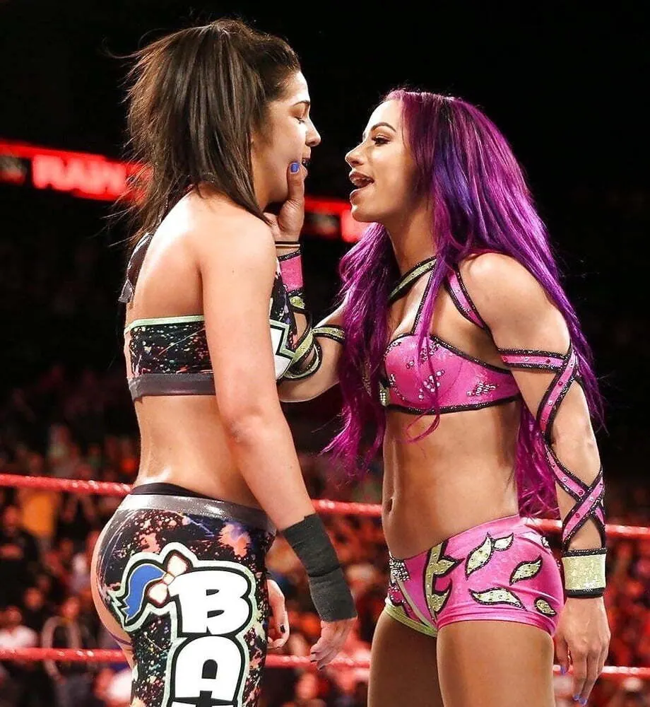 Wwe Bayley , super culona