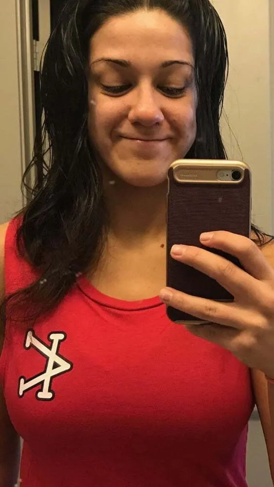 Wwe Bayley , super culona