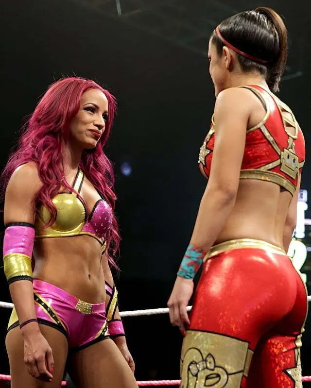 Wwe Bayley , super culona