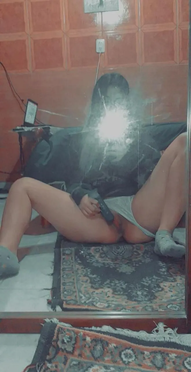 Otra putita que comparte sus fotitos de onlyfans