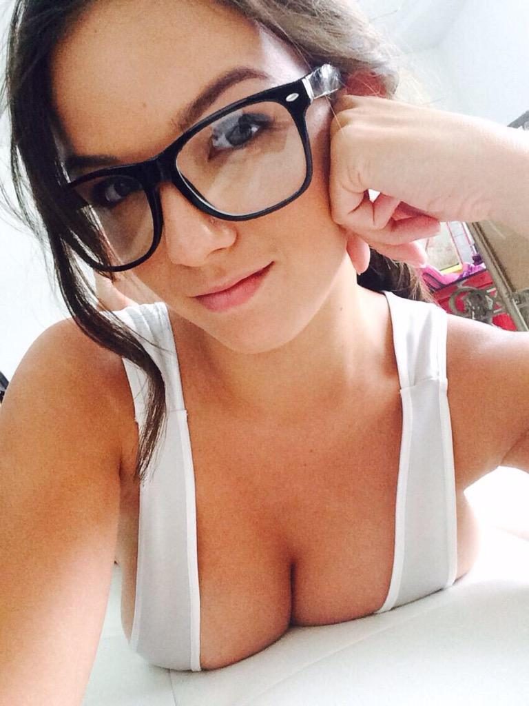 Shae summers, expornostar con cara de niña buena!!!
