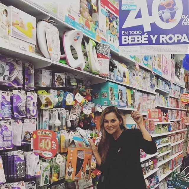 La famosa presentadora colombiana Catalina Gómez desnuda