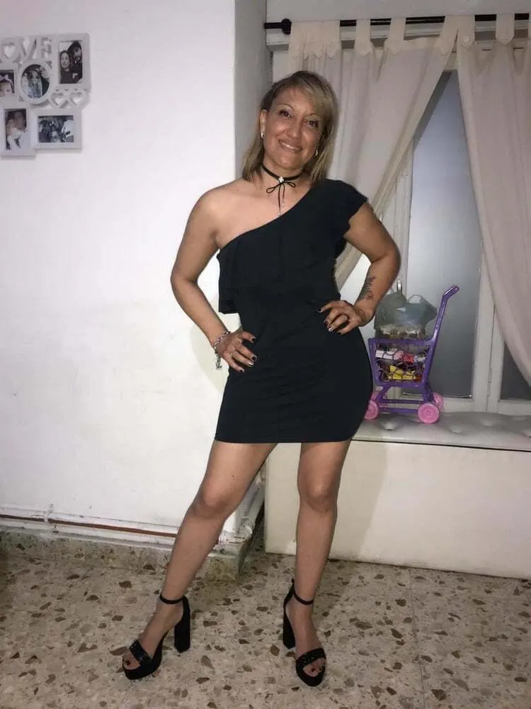 Milf argentina se exige pijas