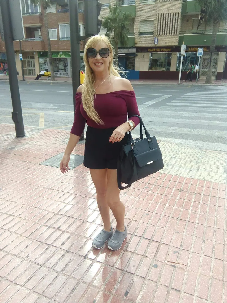 la mamá de mi amigo 1 y 2