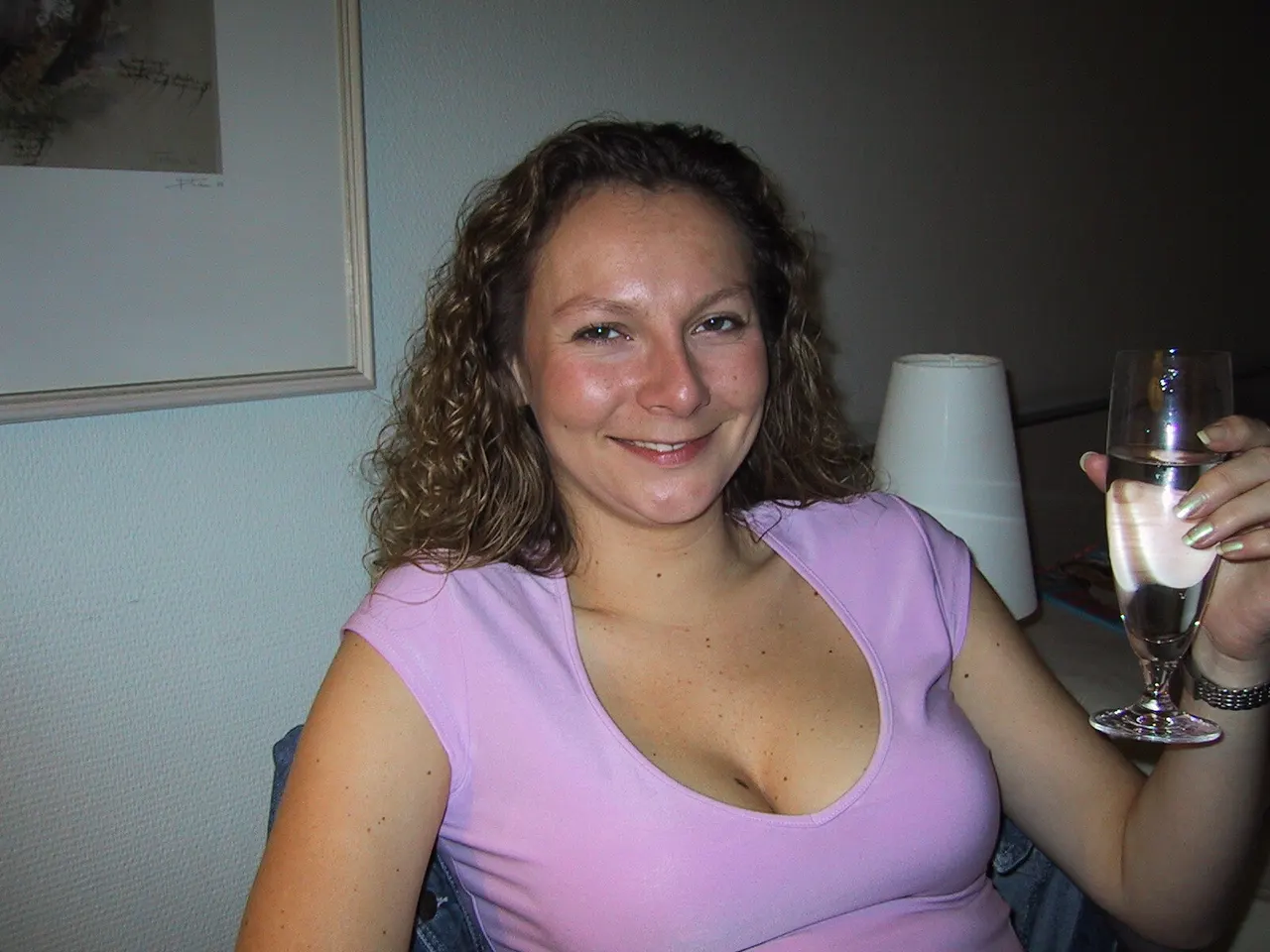 con ustedes mis mony, mi jefa es una milf