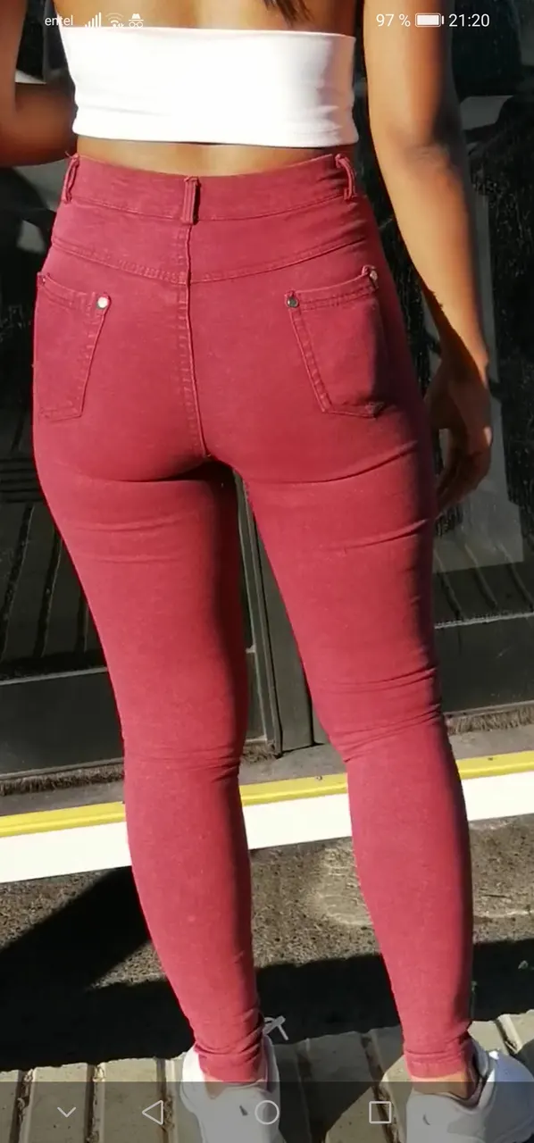 Rico culito en la calle