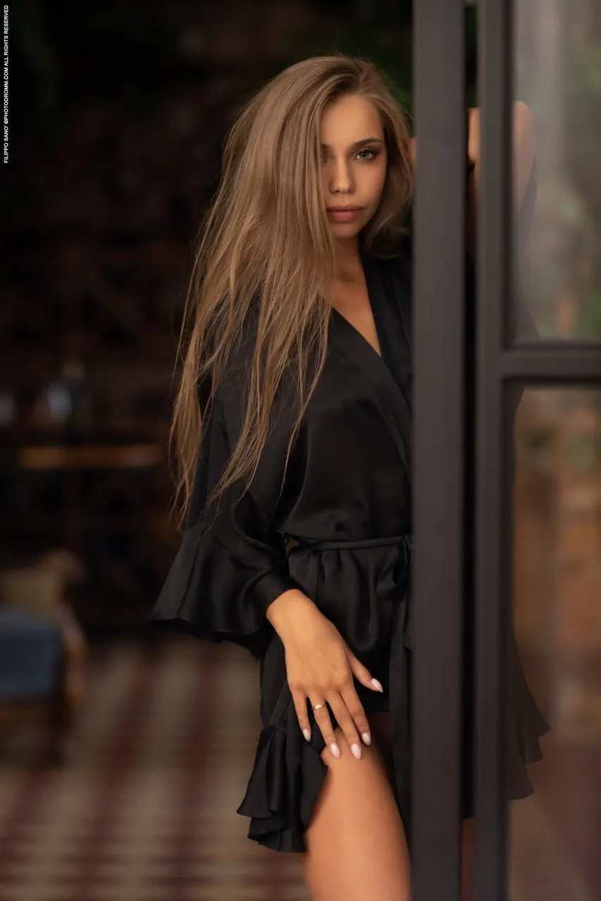 Liza Vaiss. ¿La conocías vestida?