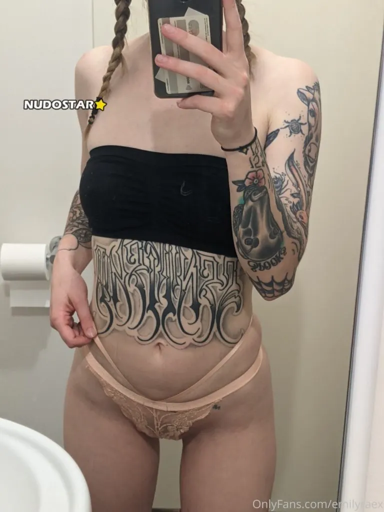 Emilyraex(Onlyfans)