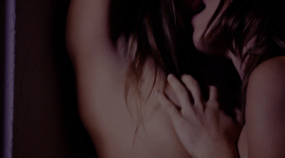 Gif caliente lesbico