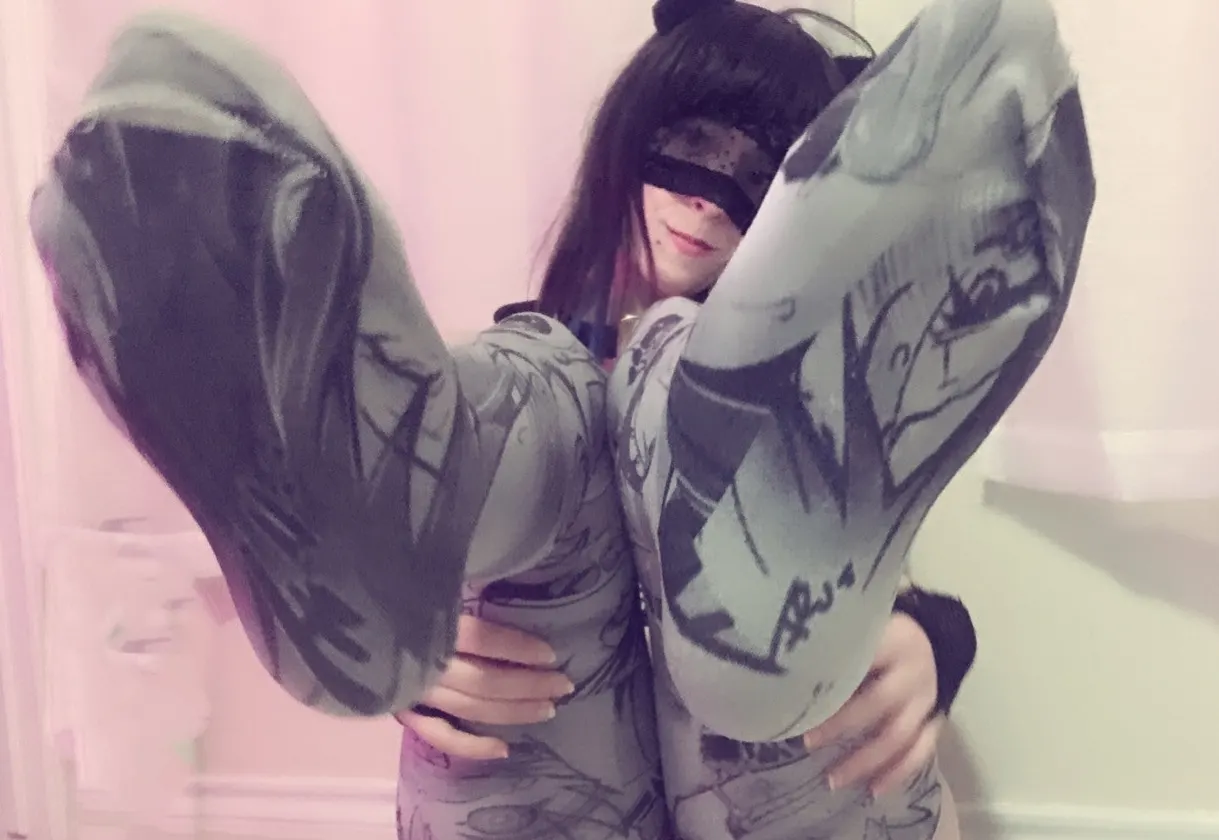Ale- Aheago Queen, Volvi me mude de casa uwu