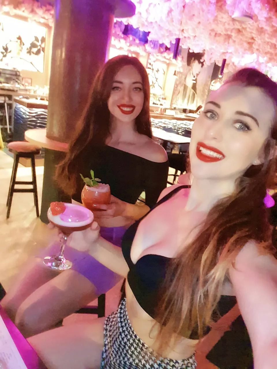 Hermanas Reales Pendeja Hermosa y su Hermana Trans