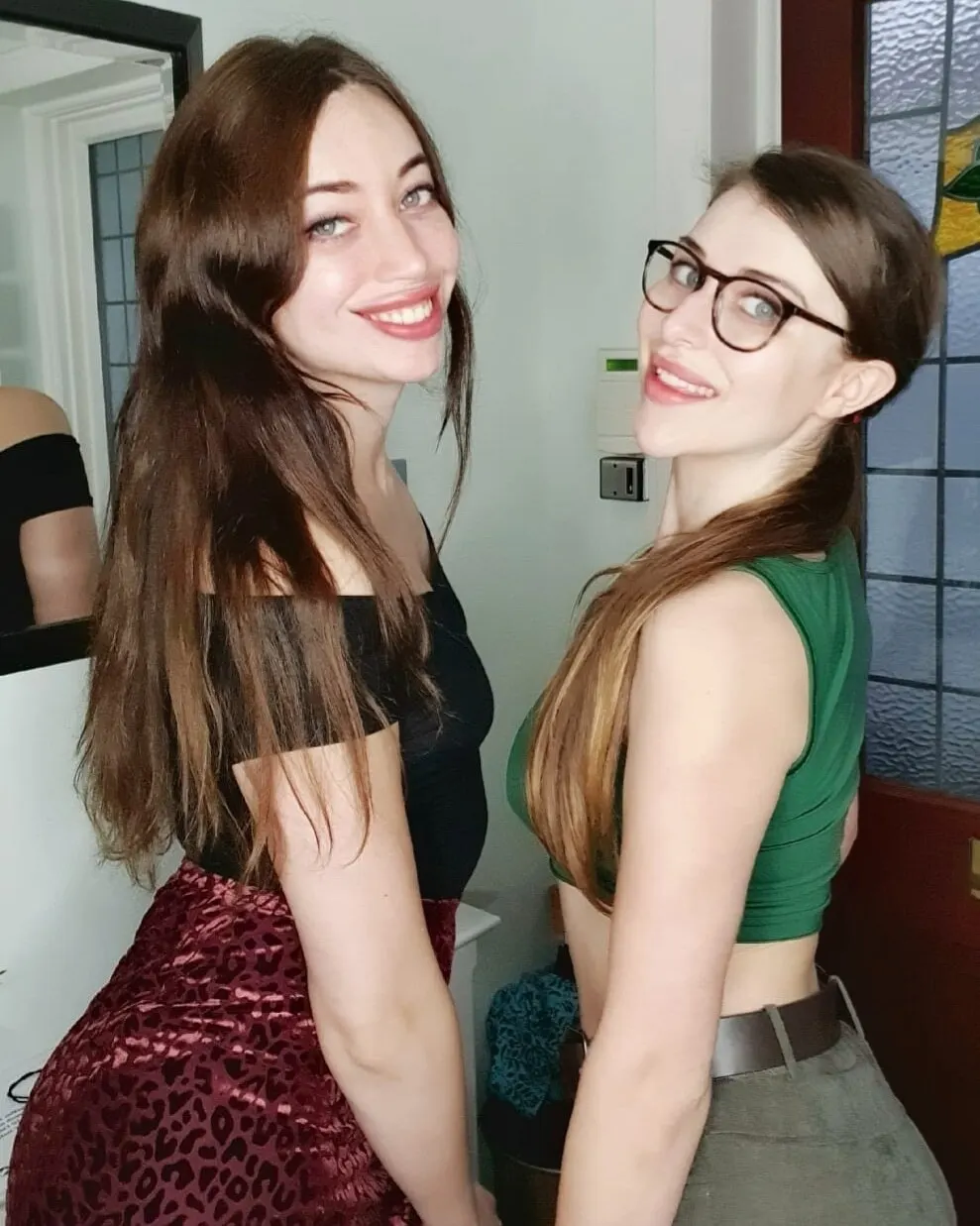 Hermanas Reales Pendeja Hermosa y su Hermana Trans