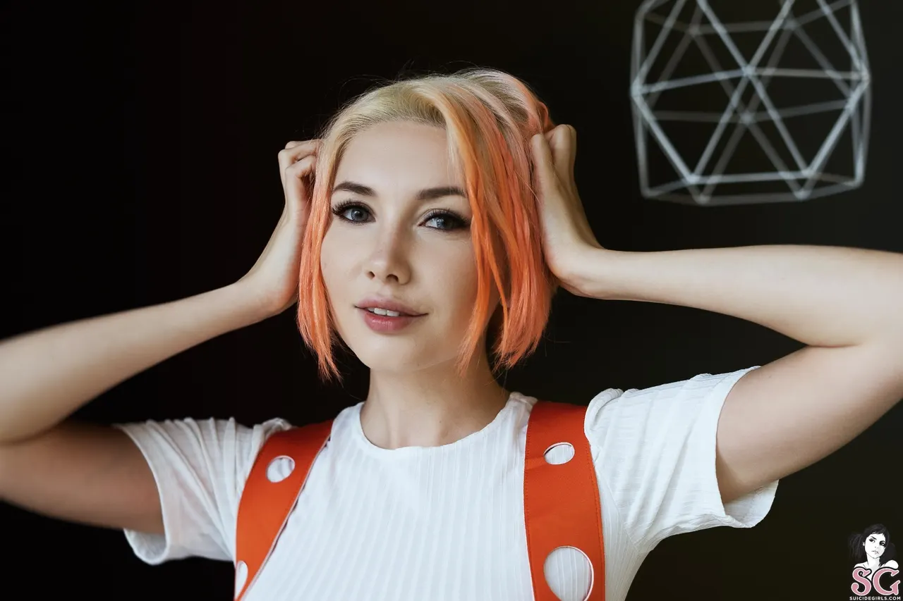 krissi Leeloo