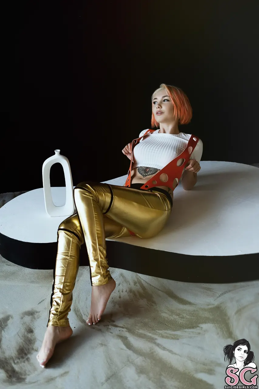 krissi Leeloo
