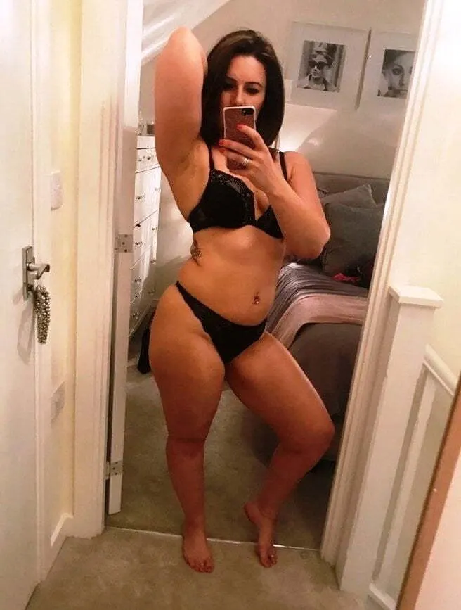 Esta milf y sus selfies para vos