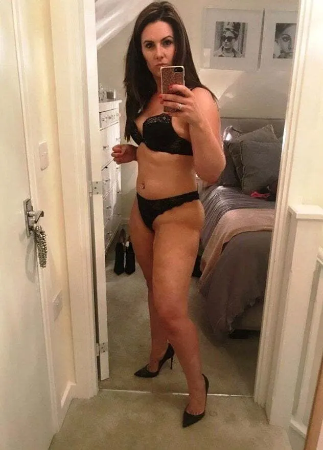 Esta milf y sus selfies para vos